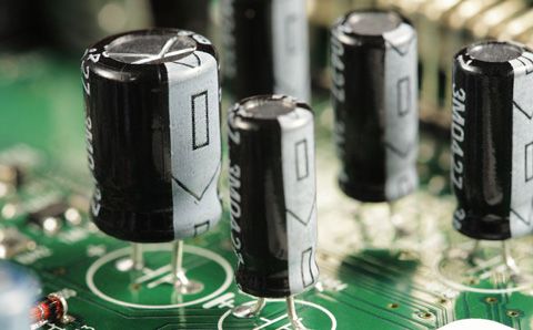 智能電容與普通電容器的區(qū)別到底是誰比較好？